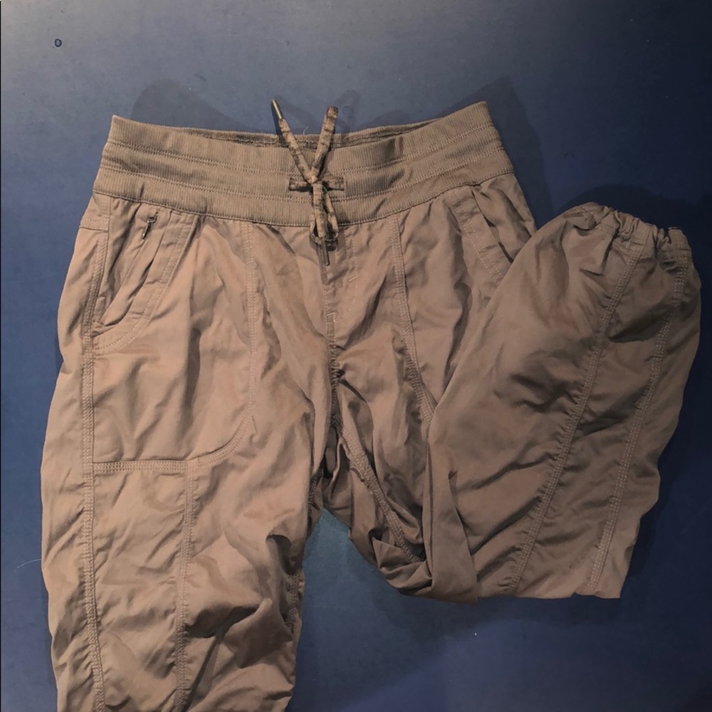 NWOT North Face pants